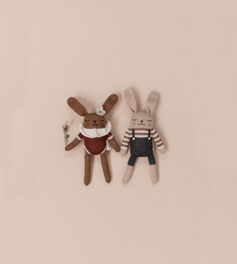 Bunny knit toy 小兔-羊鴕毛公仔| black overalls