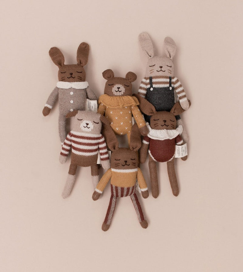 Bunny knit toy 小兔-羊鴕毛公仔| black overalls