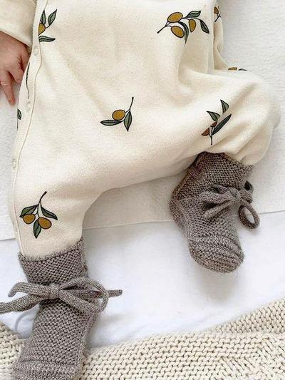 Olive Garden Suit with contrast feet