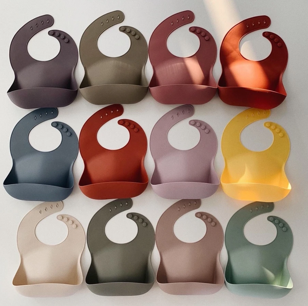 Silicone Bib 餐兜 (Retro Car)